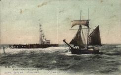 CPA Boulogne on Sea Entrance a coaster by heavy weather Boat
