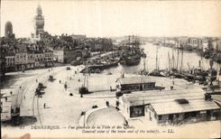 CPA Dunkerque Vue generale de la ville et des quais 
