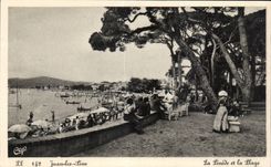 CPA Juan les Pins La linede et la plage 