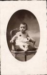 Fantaisie - Enfants - bebe - baby sitting in chair CARTE PHOTO 