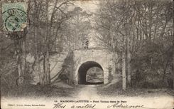 Maisons Laffitte - Pont Talma dans le Parc - CPA 