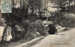 CPA Le Vesinet La grotte