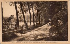 CPA Jouarre the castle of Pereuse the road and pond