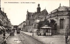 CPA Fontainebleau La rue Grande et l eglise