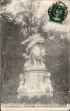 CPA Rochefort sur Yvelines Une statue dans le parc