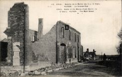 CPA Militaria Battles of the Huiron Marne main street