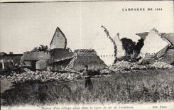 CPA Militaria Campagne of 1914 Ruins a village locates in the shotfiring cable of artillery
