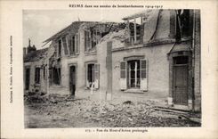 CPA Militaria Reims Street of the Mount Arena prolongee