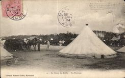 CPA Militaria With the camp of Mailly the passage Horse Horses