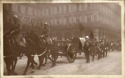 CPA Militaria Funeral of the Marshal Foch March 26th 1929 In front of Statue of Jeanne arc