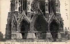 CPA Militaria Reims the cathedral Bombardment Gate