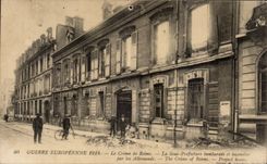 CPA Militaria the crime of Reims under prefecture bombardee and burnt