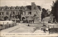 CPA Dives sur Mer L hotellerie de Guillaume le conquerant et la rue de Lisieux