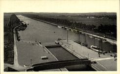 CPSM Ouistreham le canal vu du phare Lighthouse