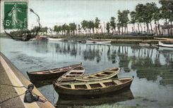 CPA Ouistreham le canal de Caen a la mer