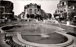 Deauville - Morny Place - CPA