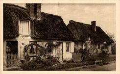 Normandy - Old women Houses with the thatched roofs - CPA