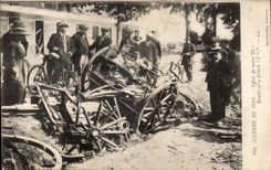 CPA Guerre de 1914 Effets de notre 75 ! Canon 