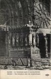 CPA Militaria Reims the cathedral after the bombardment