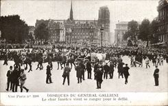 CPA Militaria funeral of general Gallieni the hearse comes to line up for the procession