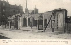 CPA Creil Maisons bombardees par les Allemands