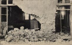 CPA Militaria Bataille of the Marne School saccagee by the barbarians has Barcy