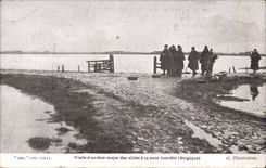 CPA Militaria Visite a state major of combine at the flooded zone