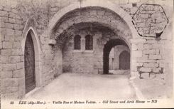 Eze - Vieille Rue et Maison Voutee - CPA 