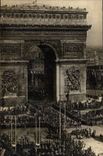CPA Militaria Paris Souvenir of the festivals of the victory July 14th 1919 the defil Arc de Triomphe