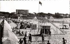 CPSM La plage et les rochers de Vallieres a St Georges de Didonne