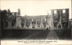 CPA Militaria Senlis despues del paso del capitAn alemAn de Fenwick