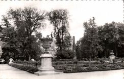 Jardin de CPA Bourges del ayuntamiento