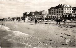 Luc sur Mer - La Plage et Hotel Beau Rivage - CPA