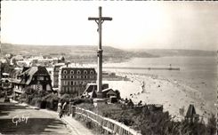 Trouville Deauville - Le Calvaire et la Plage - CPA 