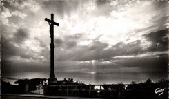 Trouville Deauville - Contre Jour au Calvaire - CPA 