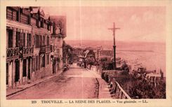 Trouville - La Rene des Plages - Vue Generale - CPA 