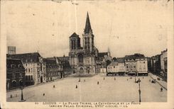 Lisieux - La Place Thiers - La Cathedrale et la Poste - CPA 
