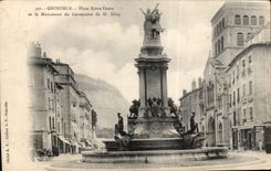 Grenoble - Place Notre Dame et le Monument - CPA 