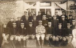 CARTE PHOTO Militaria Soldats Equipe des indomptables