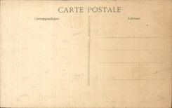 CPA Militaria Guerre of 1914 Le flag of the 132eme regiment Bavarian infantry taken by the 1 hunters has foot