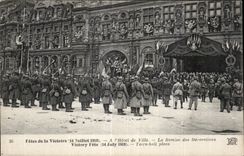 CPA Militaria Paris Festivals of the victory July 14th 1919 Town hall handing-over of decorations