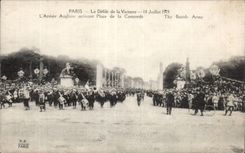 CPA Militaria Paris Ravelled of the Victoire English July 14th 1919 armed arriving Place with the Harmony