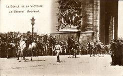 CPA Militaria Paris Festivals of the Victoire July 14th 1919 general Gouraud Arc de Triomphe