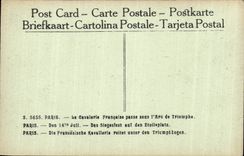 CPA Militaria Paris Fetes of the Victoire July 14th 1919 the French cavalry passes under Arc de Triomphe