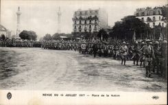 CPA Militaria Paris Revu du 14 juillet 1917 Place de la Nation 