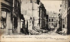 CPA Militaria Reims the crime a street close to the cathedral