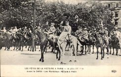 CPA Militaria Festivals of the Victoire July 14th 1919 Before the procession the marshals Petain and Foch