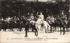 CPA Militaria Paris July 14th 1919 Places Republic the Marshals Foch and Petain