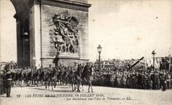 CPA Militaria Festivals of the Victoire Paris July 14th 1919 Arc de Triomphe marshals
