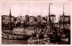 CPA Belgique Blankenberghe Le port et les barques de peche Bateaux